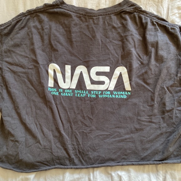 Ariana Grande NASA coachella merch - Picture 3 of 4